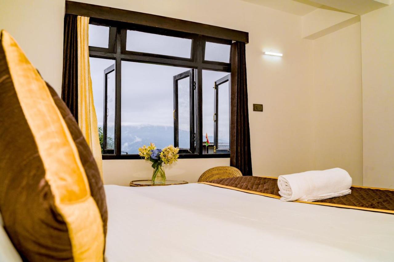 Daksha Pelling Nest Hotel Exterior photo