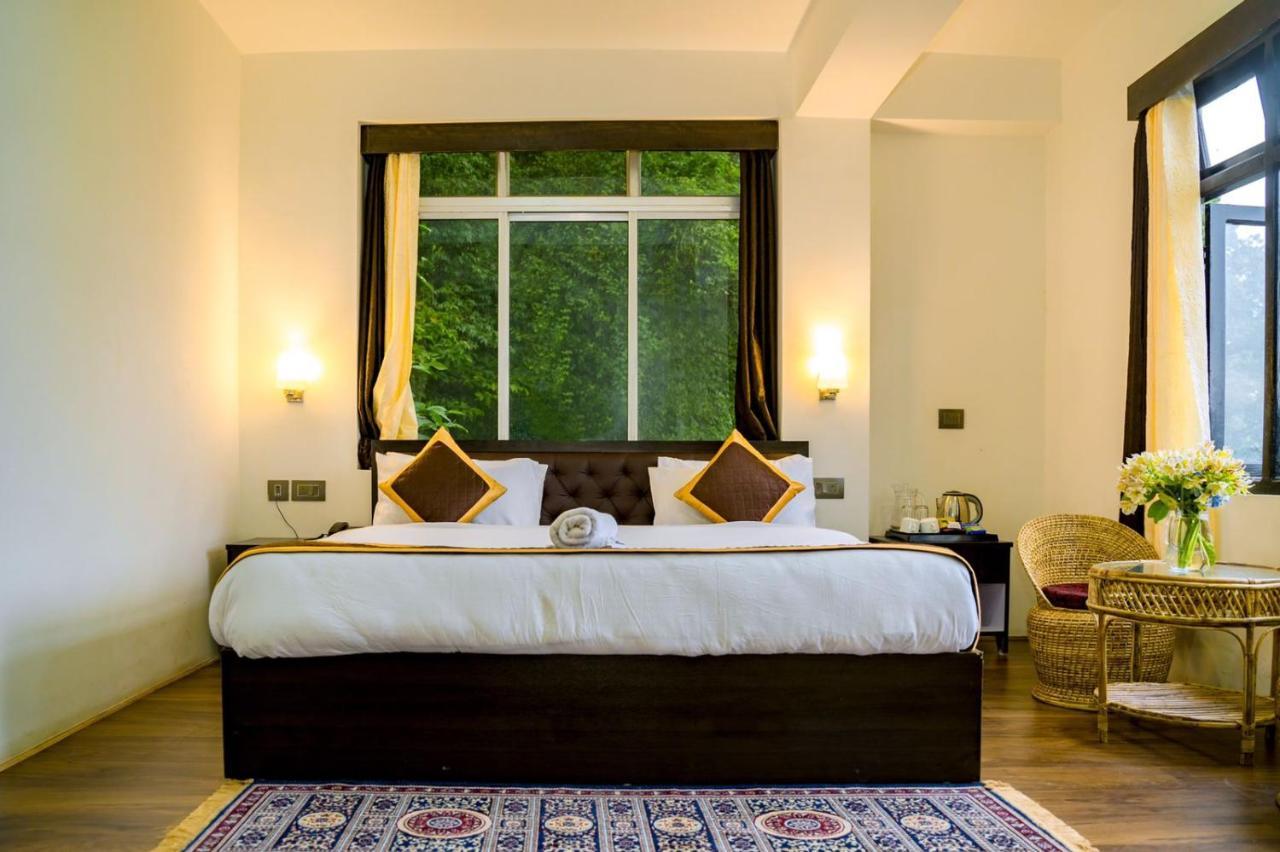 Daksha Pelling Nest Hotel Exterior photo